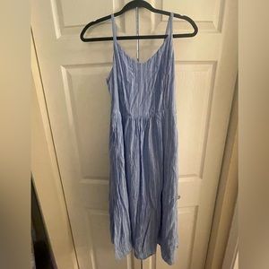 Old Navy maxi dress with pockets. Size medium.